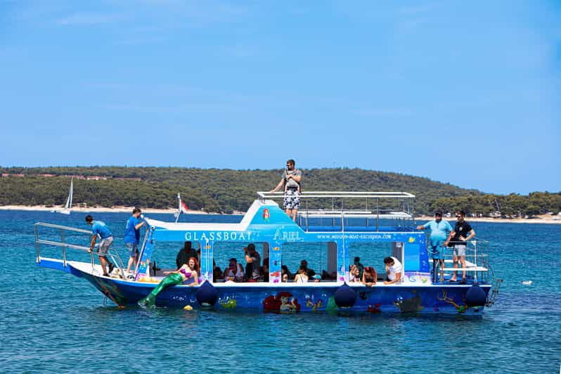 Medulin: Private Glass Bottom Boat Tour to Levan Island - Tour Overview