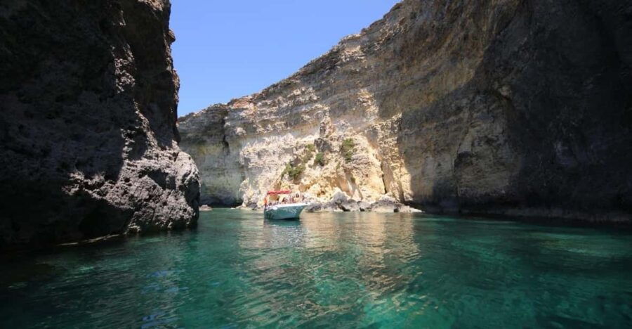Mellieha: 3:00pm Speedboat Round Comino Caves 2h Blue Lagoon