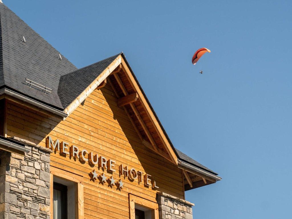 Mercure Peyragudes Loudenvielle Pyrenees - Hotel Overview and Location