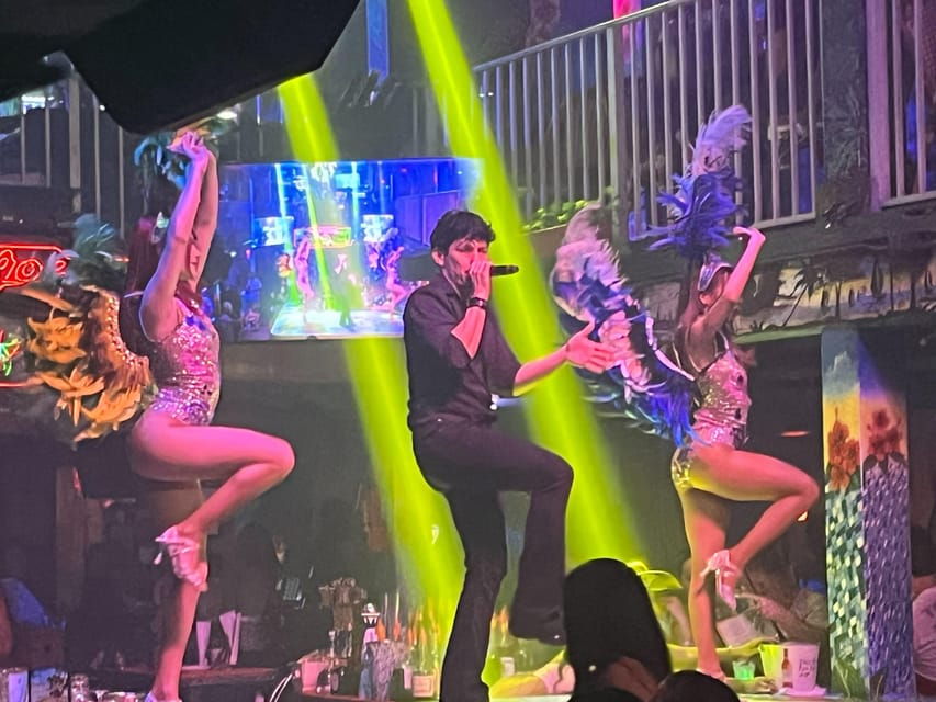 Miami: Guided Bar Crawl With Drinks Discounts and Club Entry - Activity Overview