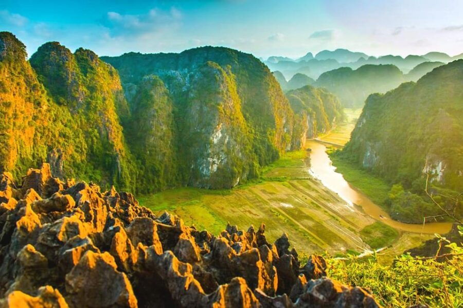 Mua Caves, Van Long Nature Reserve, Hoa Lu Private Day Trip