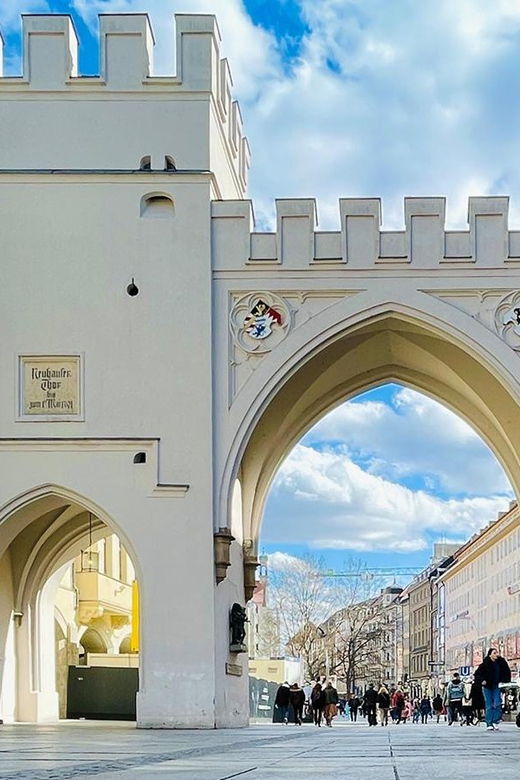 Munich: a City Tour by Tram