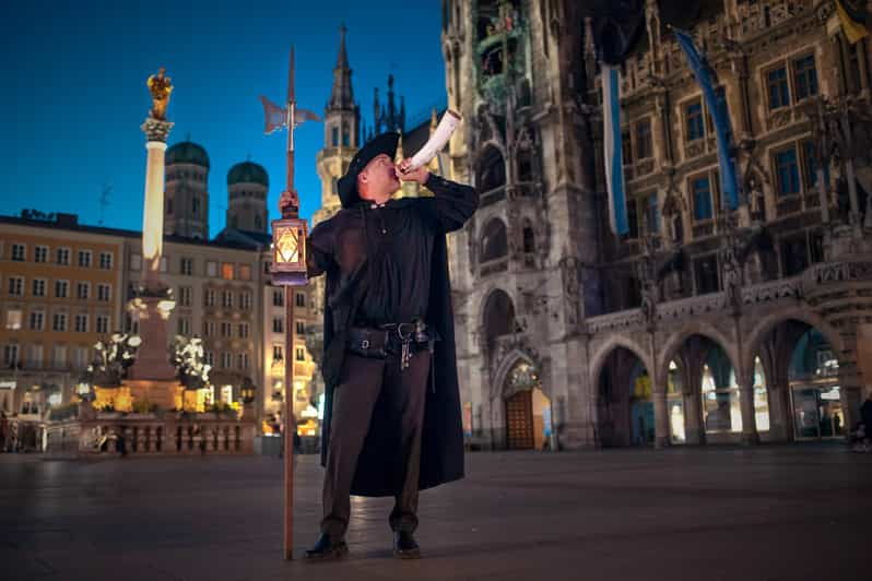Munich: Night Watchman Walking Tour in English
