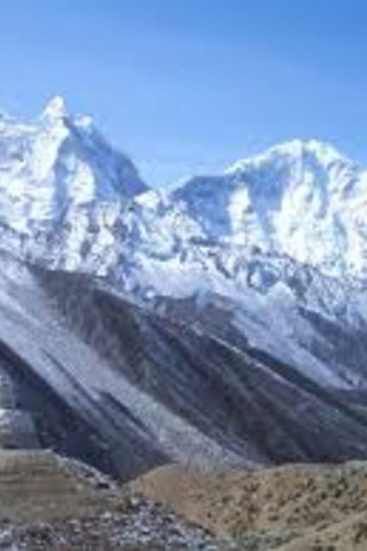 Nepal: Makalu Base Camp Trek for 15 Days (4,780 Meters)