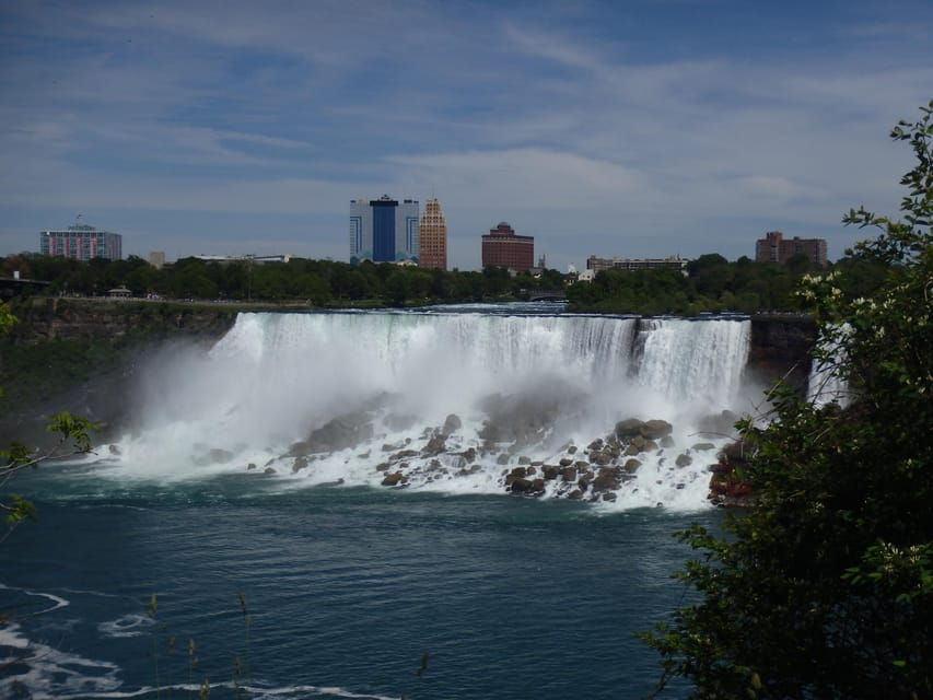 Niagara Falls, Ontario: Day Tour Starting in Toronto