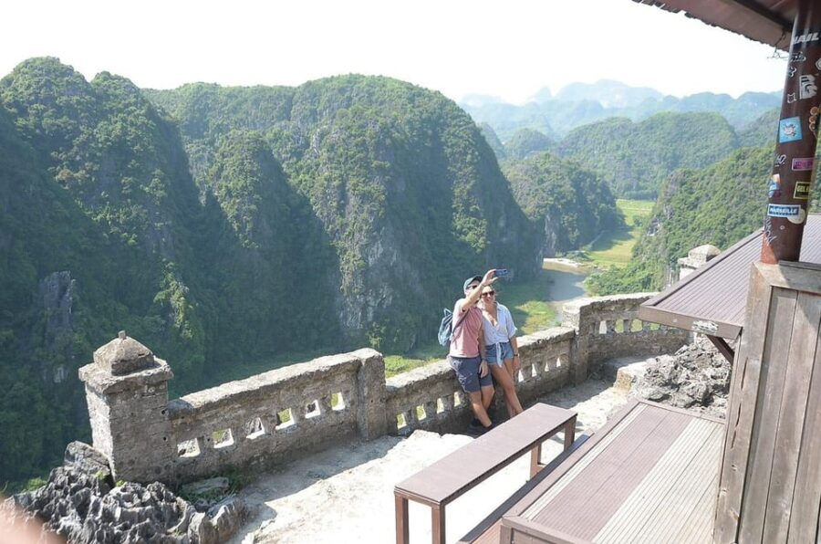Ninh Binh : Hoa Lu, Trang An & Mua Cave 1 Day Trip