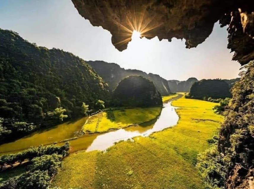 Ninh Binh Small Group Tour : Hoa Lu, Trang An, Mua Cave