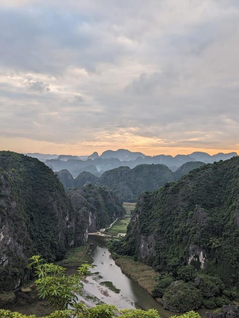 Ninh Binh Tour From Hanoi: Hoa Lu, Tam Coc/Trang An,Mua Cave