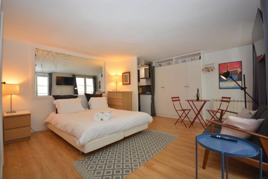 Opera-Bourse Studio - Property Overview