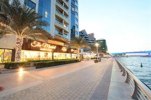 Pearl Marina Hotel Apartments - Overview and Location