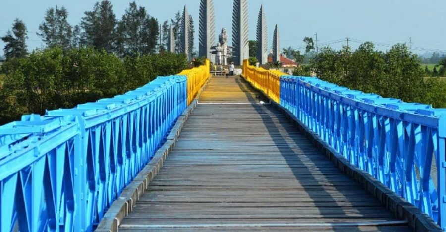 Phong Nha: Private Car Transfer To/From Hue With/Without DMZ