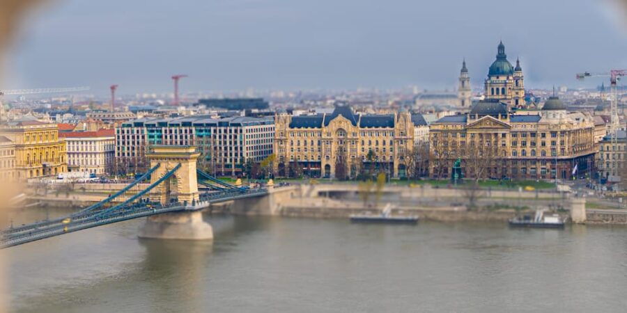 Photoshoot Tours With Professional Phototographer – Budapest