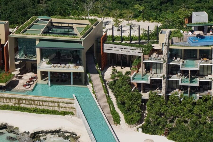 Playa Del Carmen: Private Flight to Cozumel