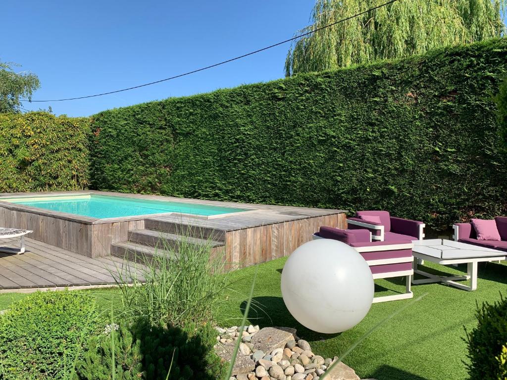 Pont Du Chalon Hotel and Restaurant - Hotel Overview