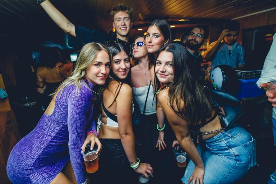 Prague: Boat Party With Unlimited Drinks & After Party Entry