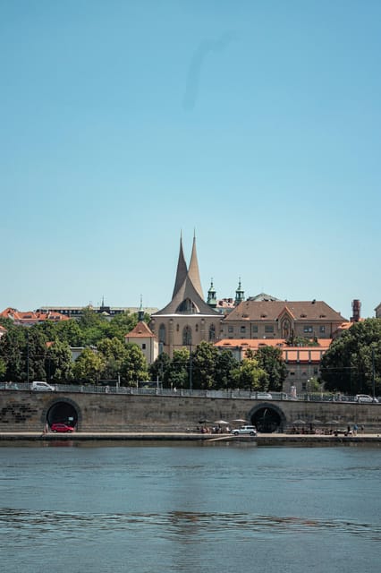PRAGUE PRIVATE BOOZE CRUISE - Overview of the Cruise