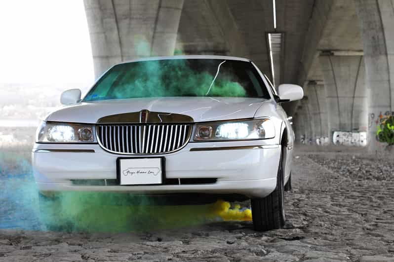 Prague: Private Party Lincoln Limo Transport