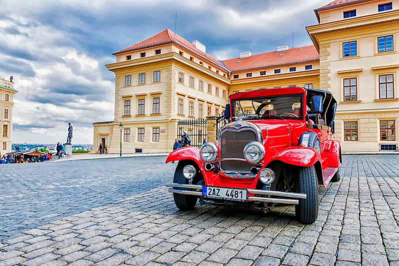 Prague Walking Tour With Vintage Car Ride and Prosecco