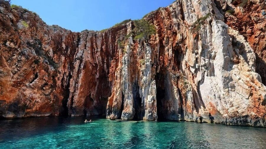 Privat – Hvar South Shore and Pakleni Islands Experience.