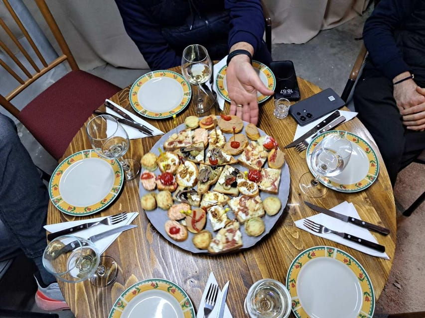 Private Dinner With Wine and Homemade Tapas