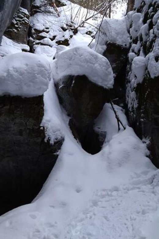 Private Nottawasaga Bluffs Caves Snowshoe-Creemore/Collingwd