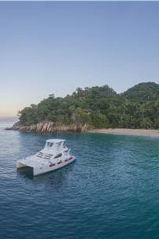 Puerto Vallarta: Luxury Yacht & Snorkel Tour