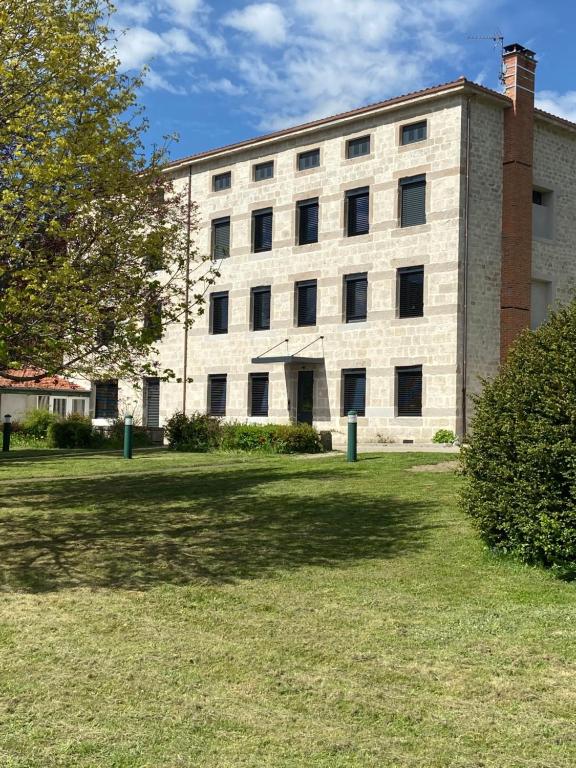 Residence of the Gates of Velay - Property Overview