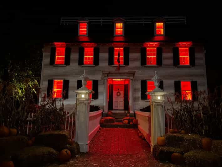 Salem, MA: Hocus Pocus Movie Guided Walking Tour - Location and Duration