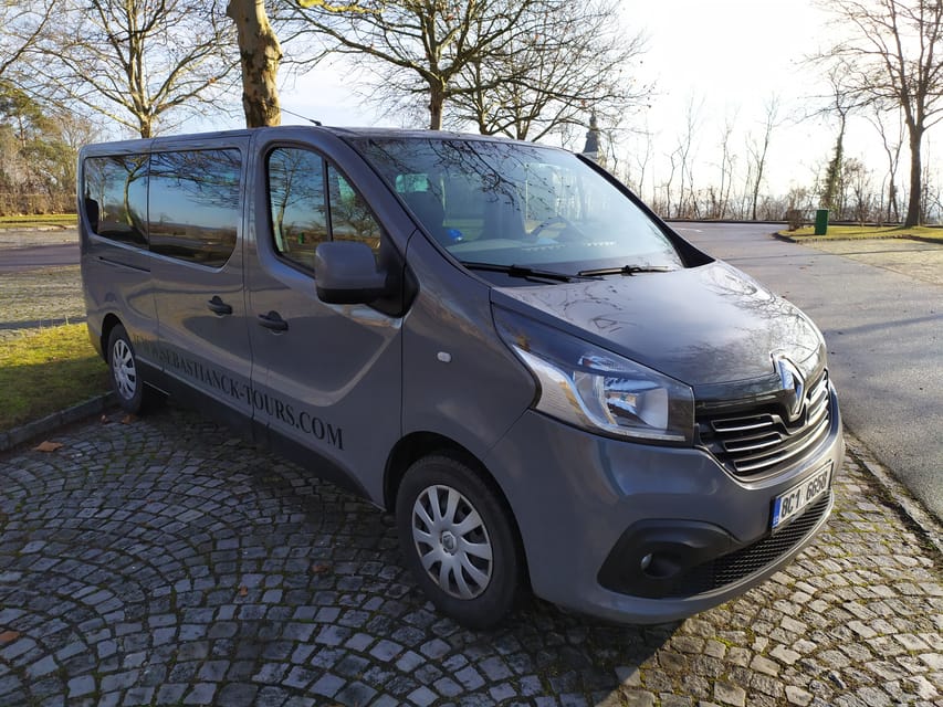 Salzburg: Sightseeing Transfer to Prague via Cesky Krumlov - Overview of the Transfer