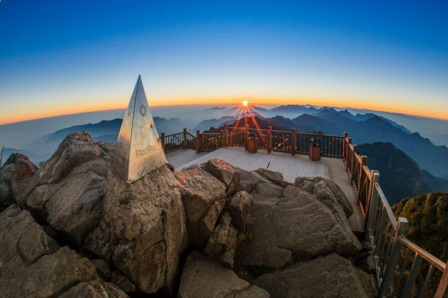 Sapa Package Tour 2-Day With Fansipan Peak & Meal From Hanoi
