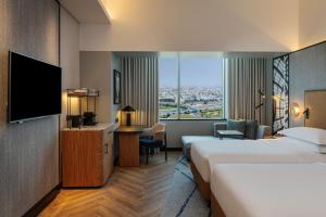 Sheraton Mall of the Emirates Hotel, Dubai - Hotel Overview and Location