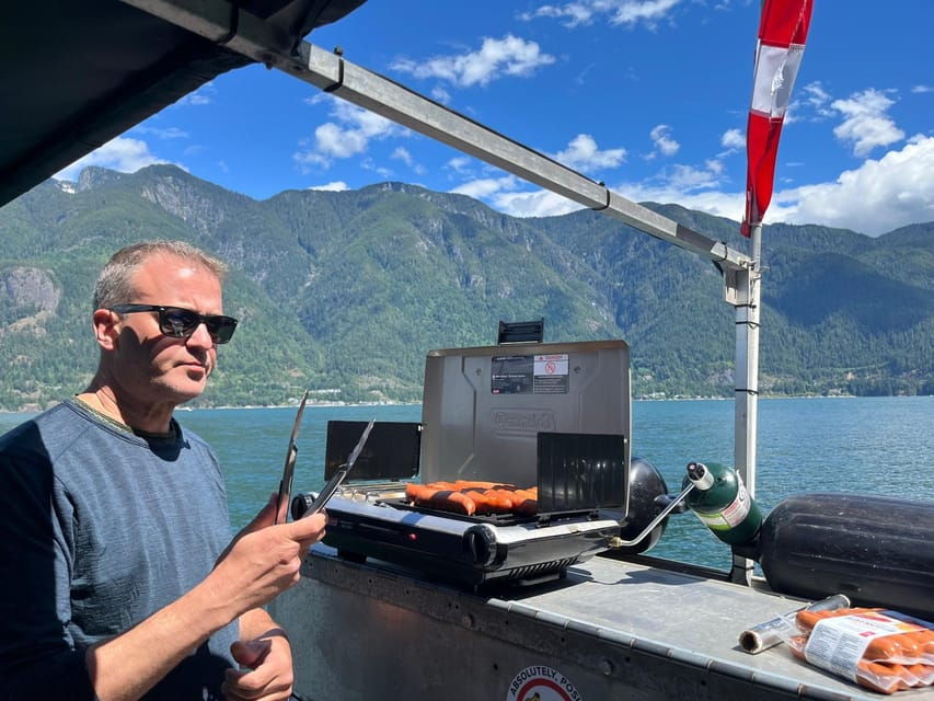 Snorkeling Seals Paddling Sightseeing Boat Tour in Vancouver - Tour Overview