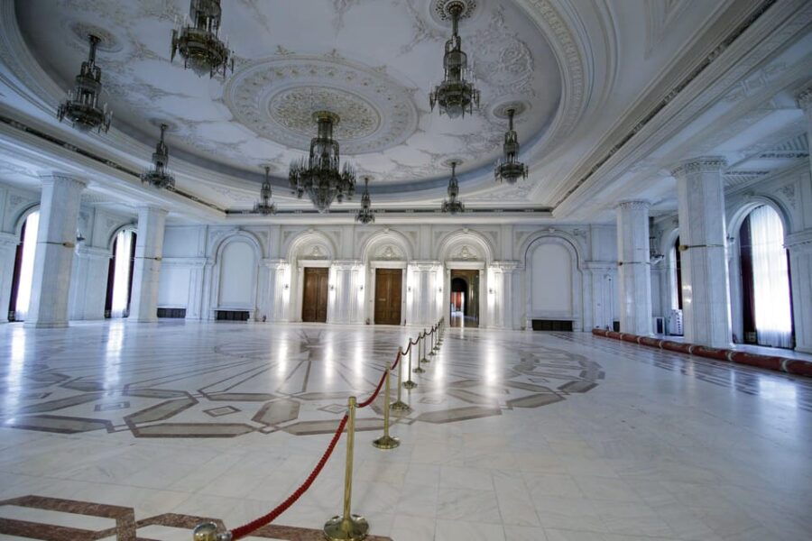 Spanish Guided Tour at the Palace of Parliament in Bucharest