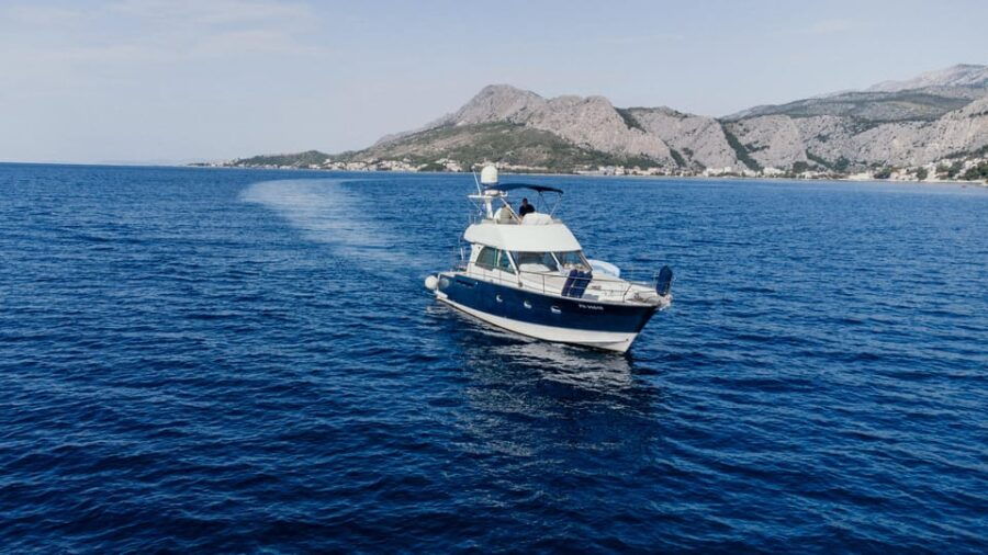 Split to Dalmatian Islands: Private Luxury Yacht Tour