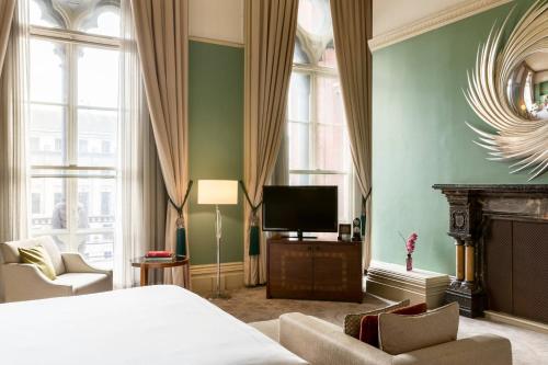 St. Pancras Renaissance Hotel London - Hotel Overview and Location