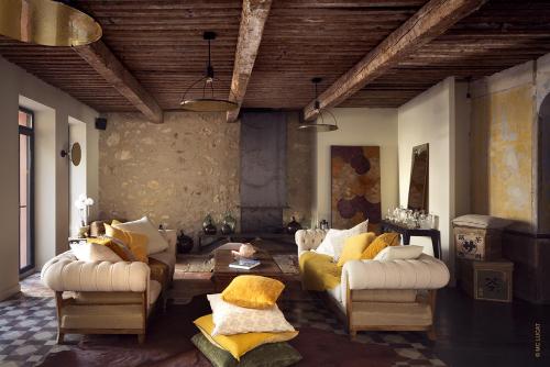 The 19-21 - a Love of the Hotel - Hotel Overview and Location