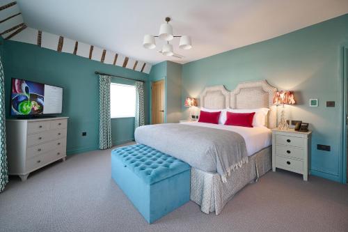 The Angel Inn, Stoke-by-Nayland - Hotel Overview and Location
