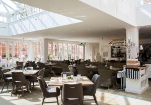 The Beverley Arms Hotel - Hotel Overview and Location