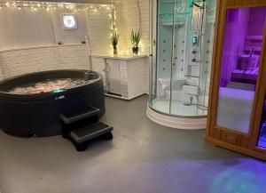 The Chatwal Boutique Hotel - Hotel Overview and Location