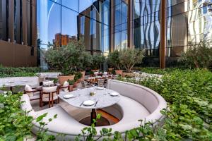 The Dubai EDITION - Hotel Overview and Location