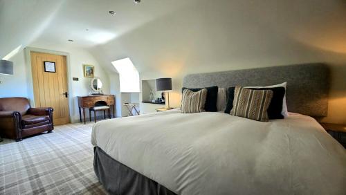 The Harcourt Arms - Amenities and Facilities