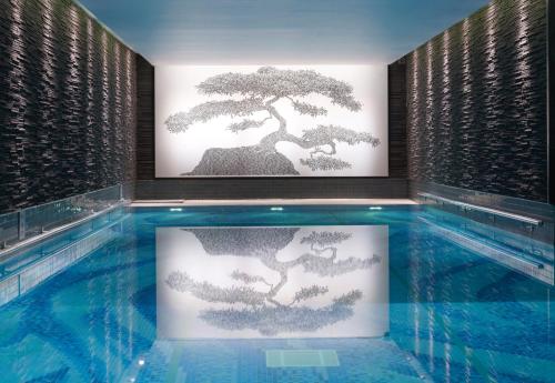 The Langham London - Hotel Overview and Location