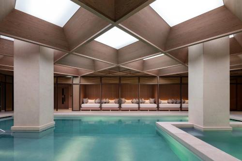 The Londoner - Hotel Overview and Location