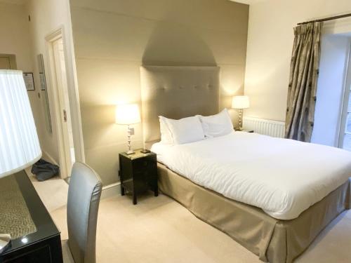 The Northey Arms - Overview and Location