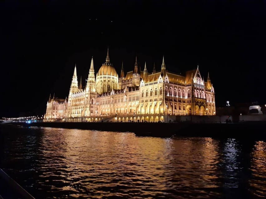 The Only Budapest Boat Cruise With Live Guiding (+Drink) - Cruise Overview and Pricing