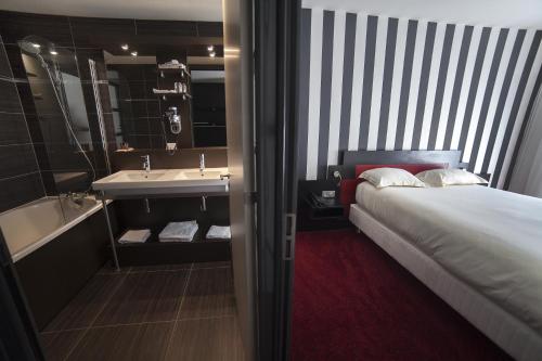 The Originals Boutique, The Red House, Lens West - Hotel Location and Accessibility