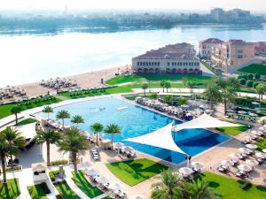 The Ritz-Carlton Abu Dhabi, Grand Canal - Hotel Overview and Location