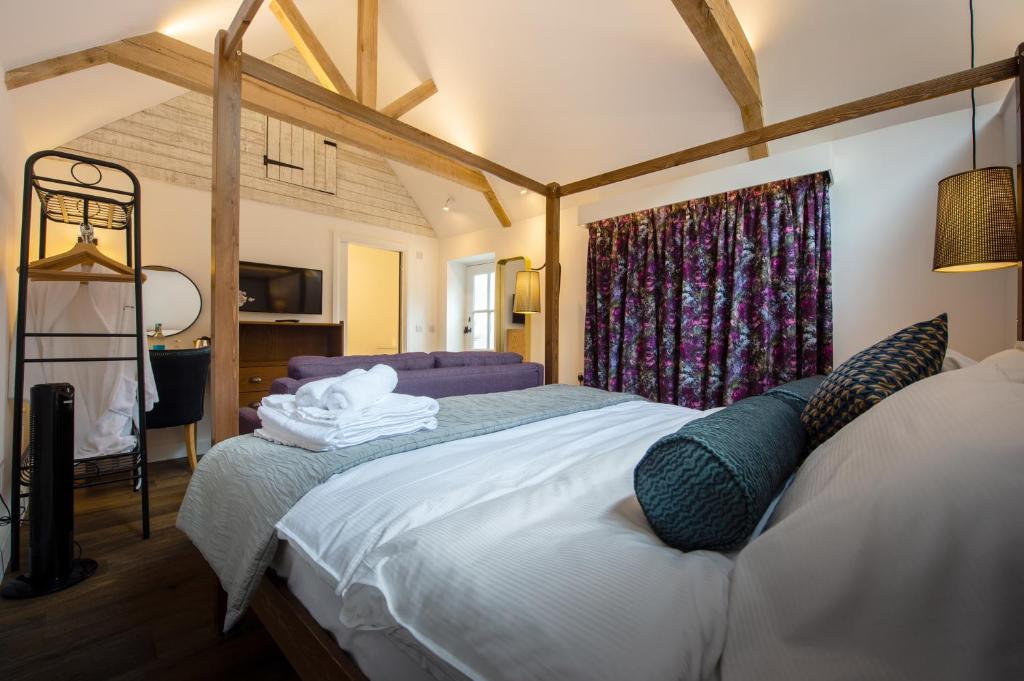 The Withies Inn Review