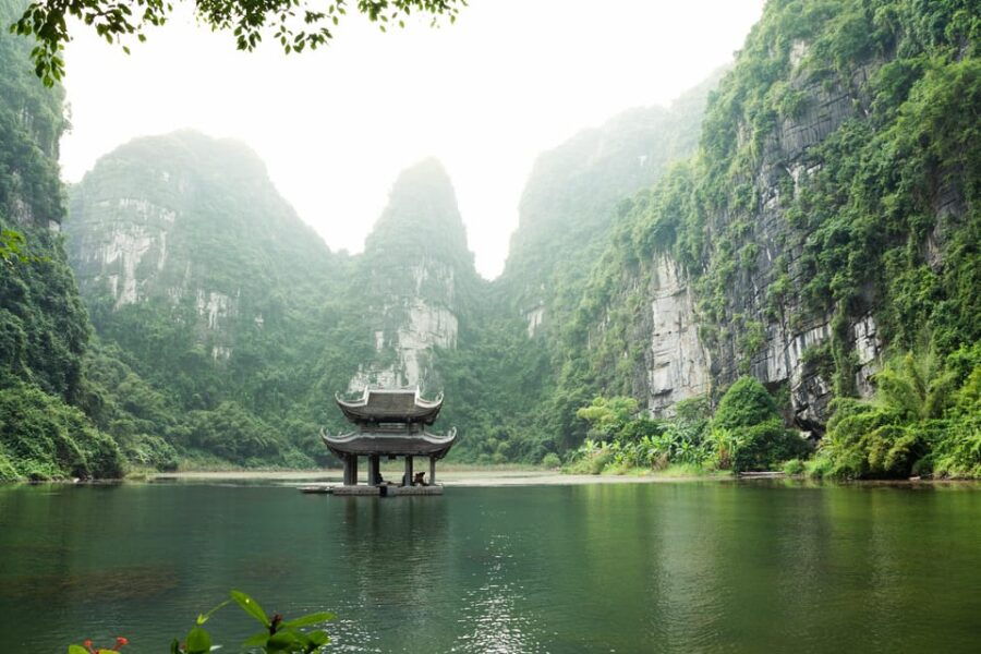 Tour From Hanoi to Ninh Binh–Bai Dinh & Trang an & Mua Cave