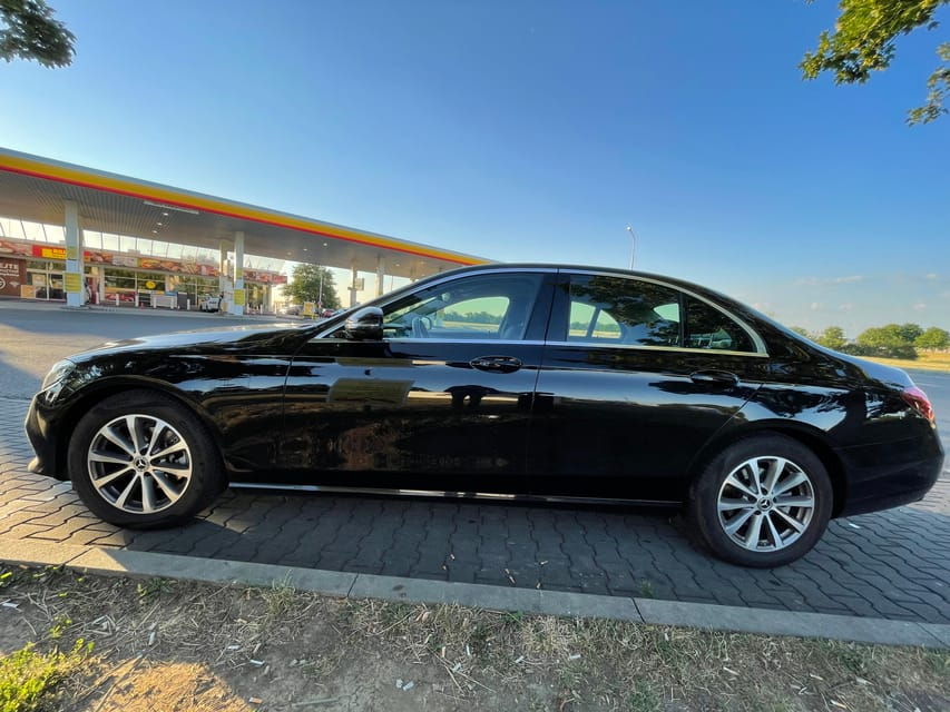 Transfer From Prague Airport to Hotel Business/Vip - Overview of Transfer Service